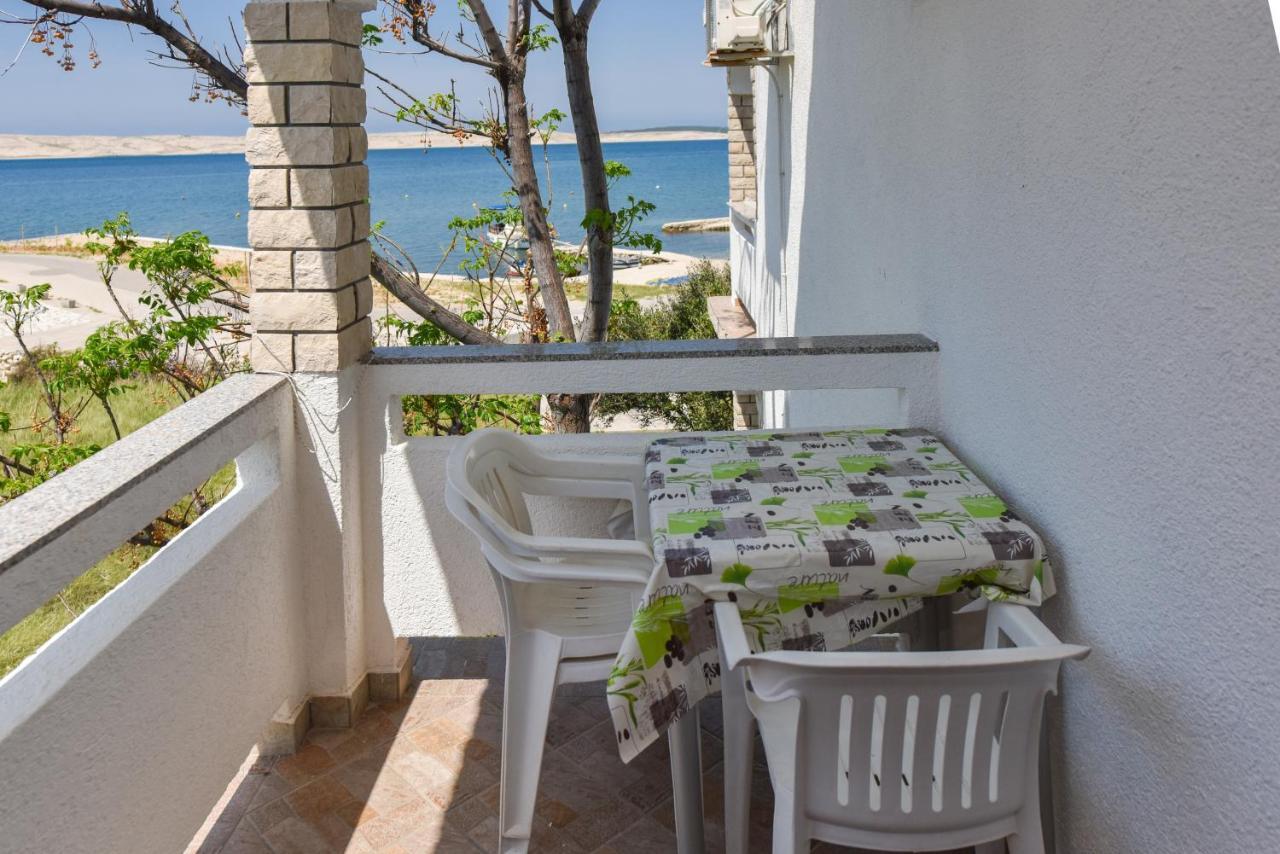 Apartments By The Sea Kustici, Pag - 6353 Zubovici Exterior photo